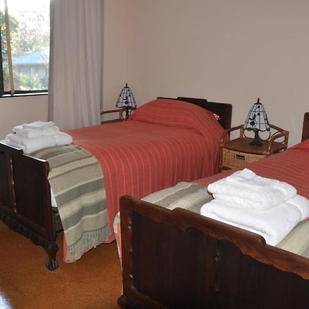 Вилла Kierie Kwaak Self Catering Стелленбос Экстерьер фото