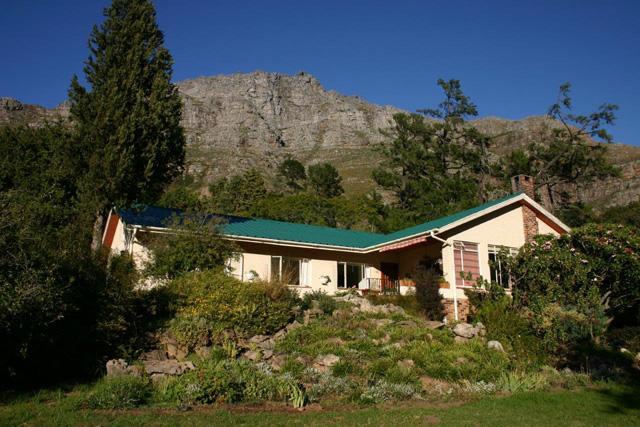 Вилла Kierie Kwaak Self Catering Стелленбос Экстерьер фото